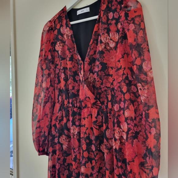 MNG dress. Size eur8. In red floral - Picture 3 of 6